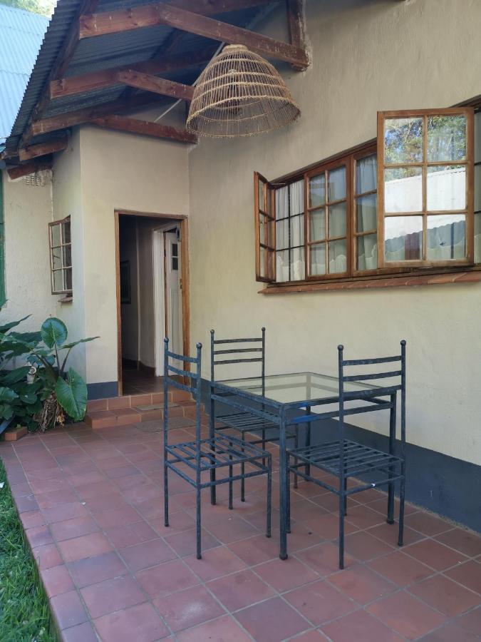 Drakensberg Bush Lodge And Backpackers 温特顿 外观 照片